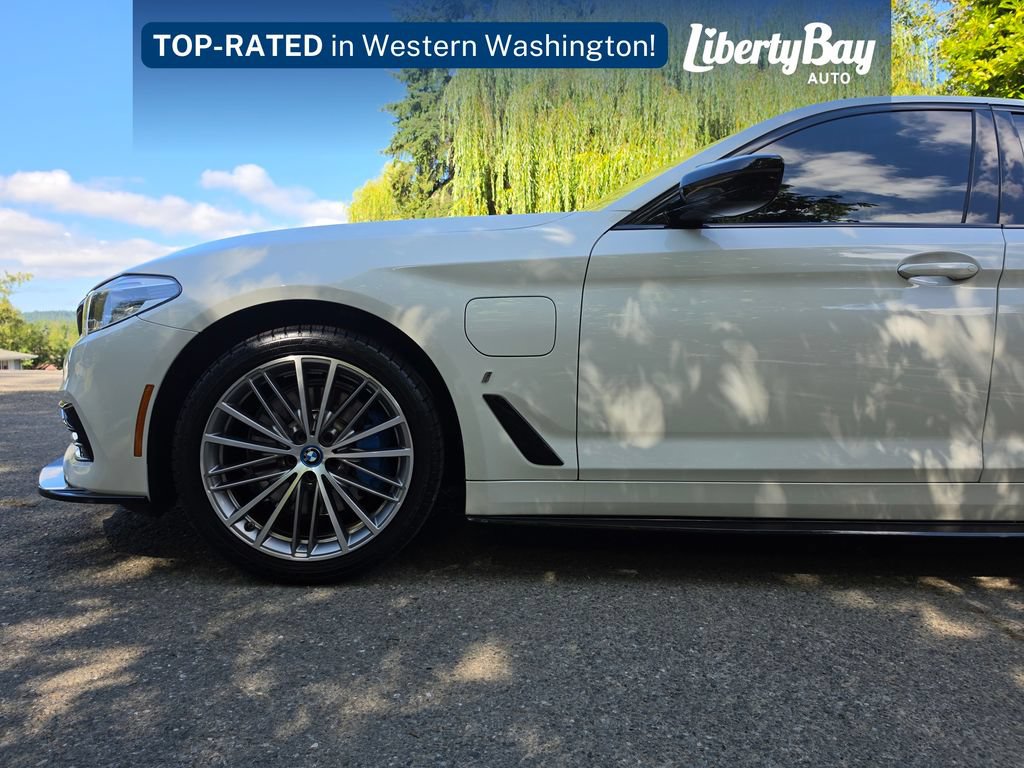 Used 2019 BMW 530e xDrive w/ Convenience Package AWD/4WD image 22