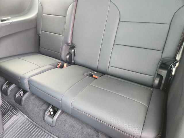 New 2026 Chevrolet Traverse RS w/ LPO, Floor Liner Package FWD image 52