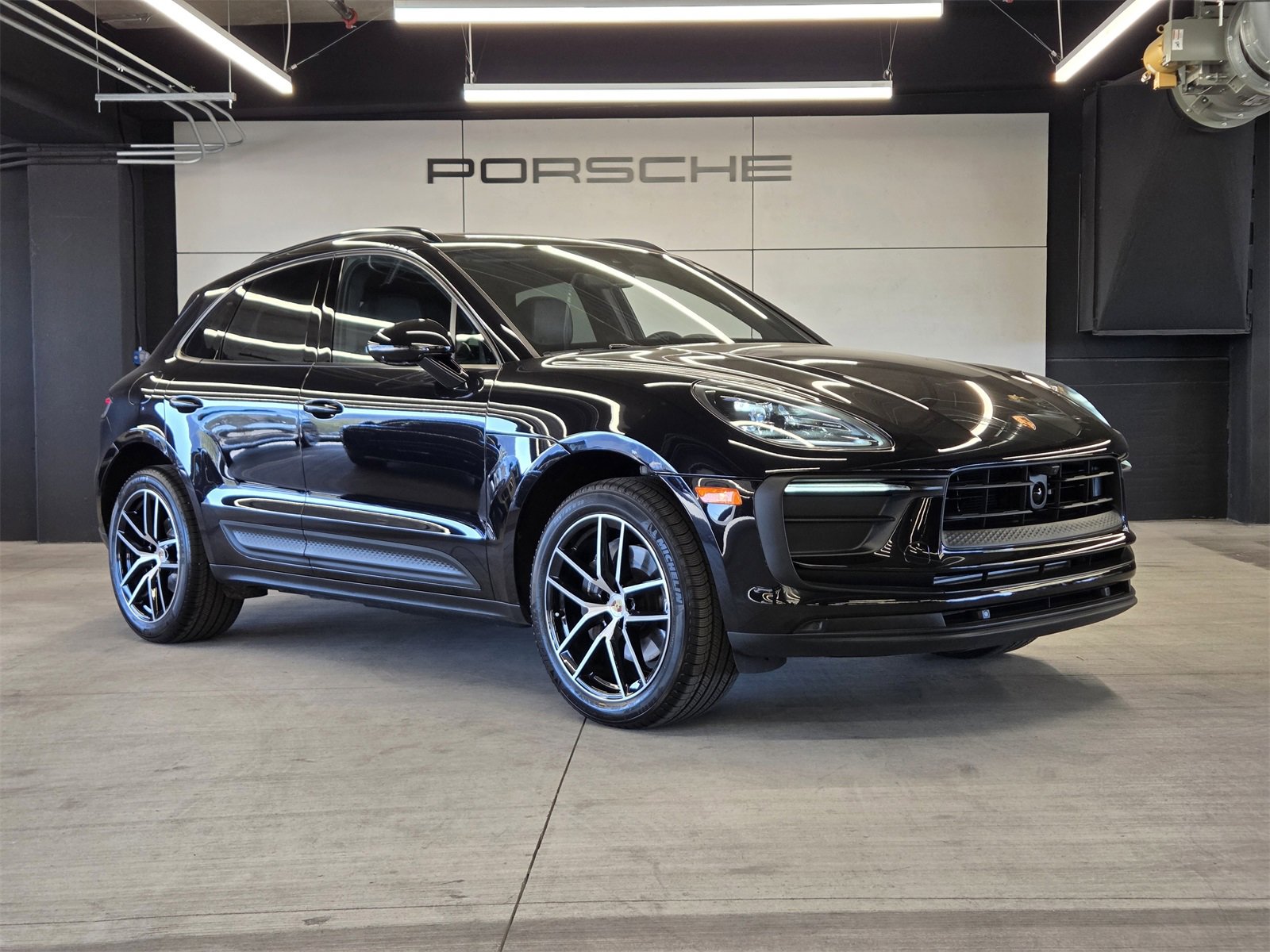 Certified 2026 Porsche Macan image 30