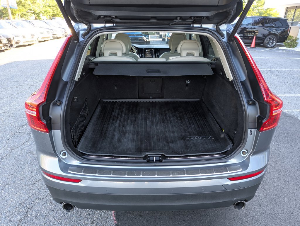 Used 2018 Volvo XC60 T5 Momentum w/ Convenience Package AWD/4WD image 37