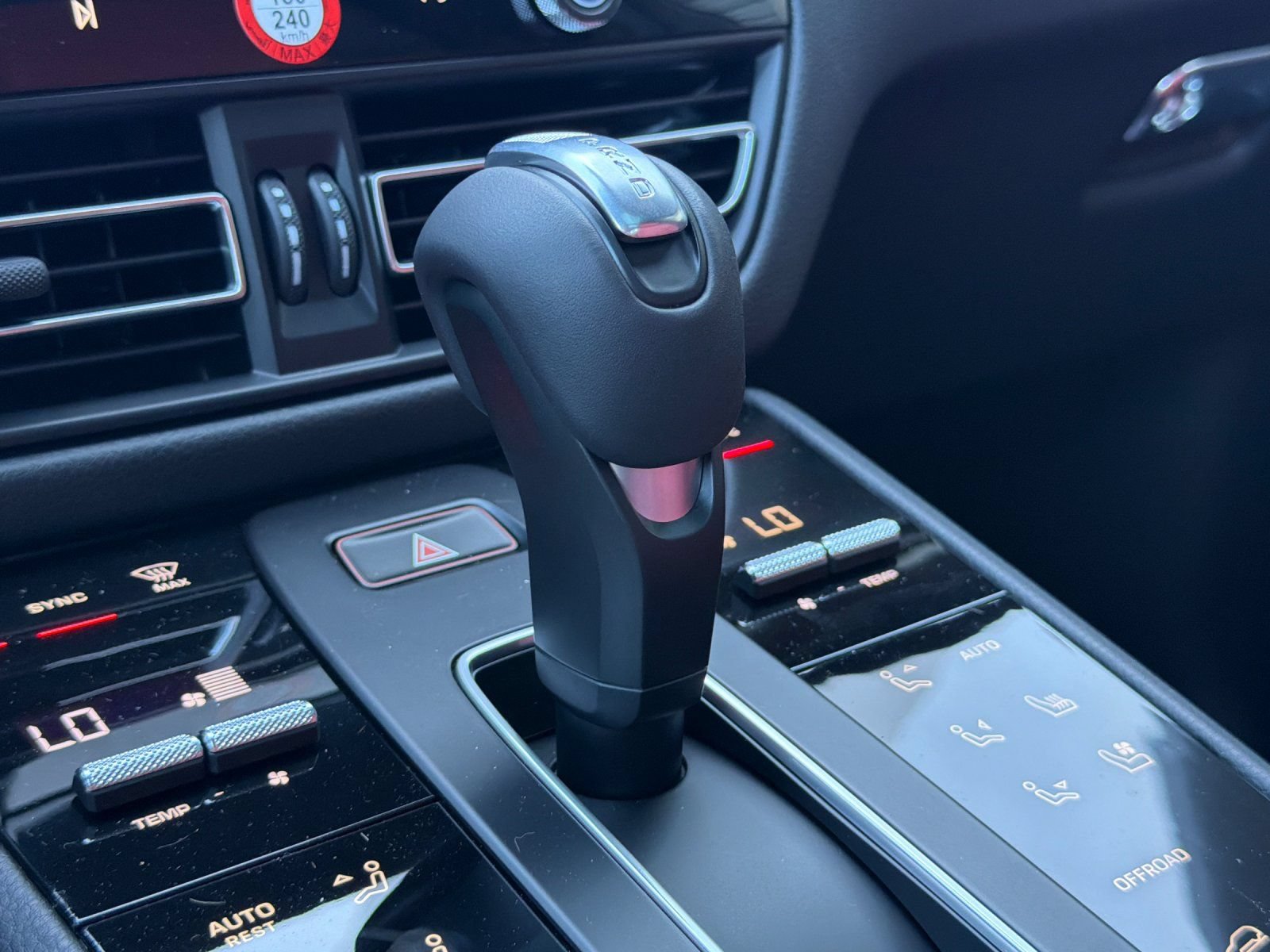 New 2026 Porsche Macan AWD/4WD image 22