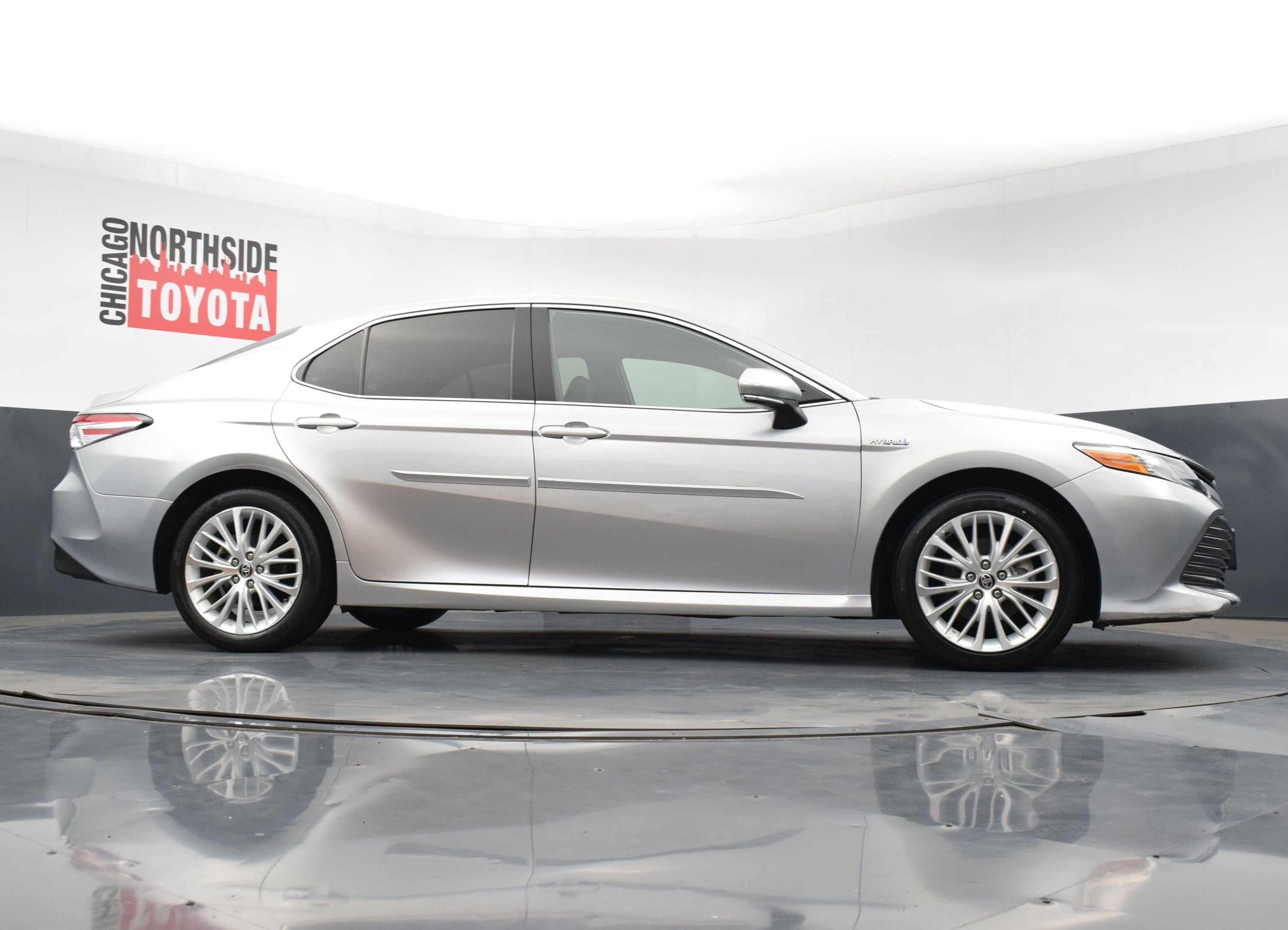 Used 2020 Toyota Camry XLE image 30