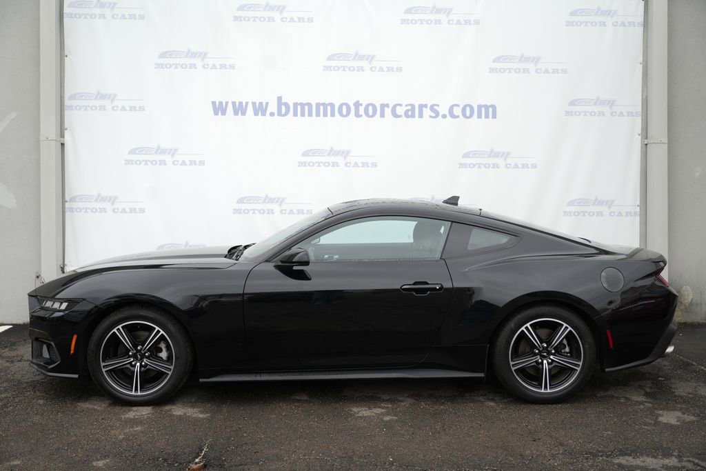 Used 2024 Ford Mustang Coupe image 8