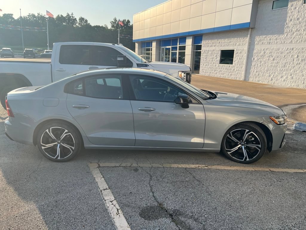 Used 2024 Volvo S60 B5 Core AWD/4WD image 4