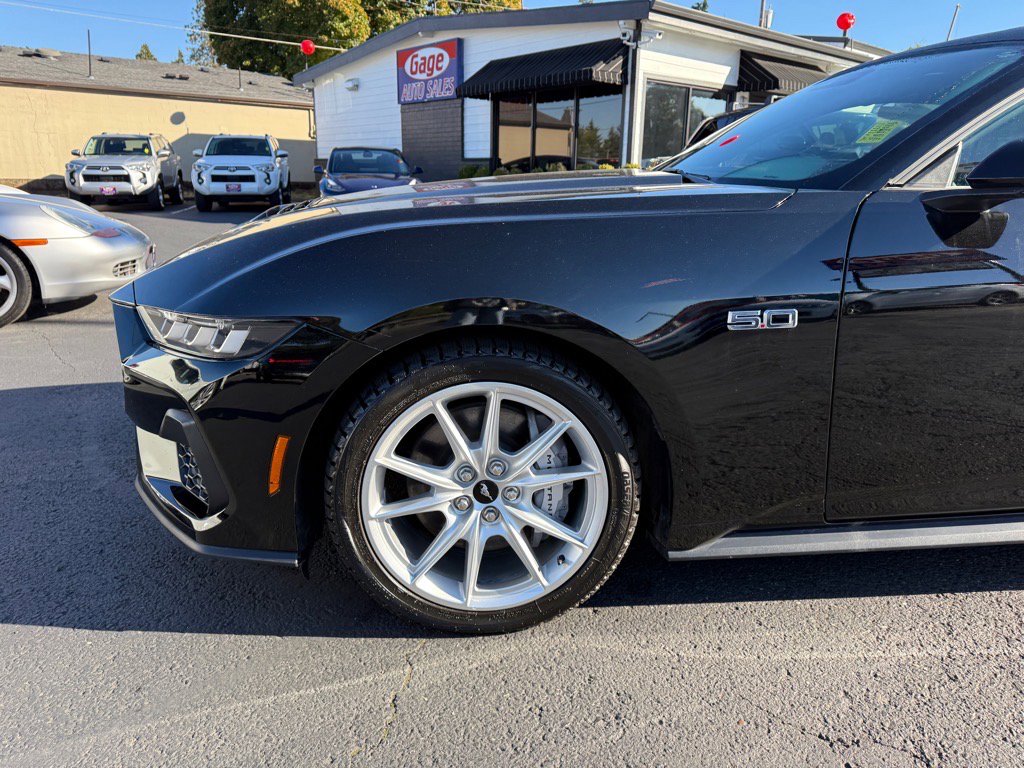 Used 2024 Ford Mustang GT Premium image 10
