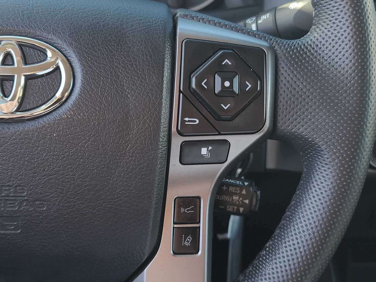 Used 2020 Toyota Tacoma SR5 AWD/4WD image 28