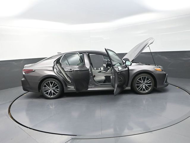 Used 2023 Toyota Camry XLE w/ Navigation Package image 42