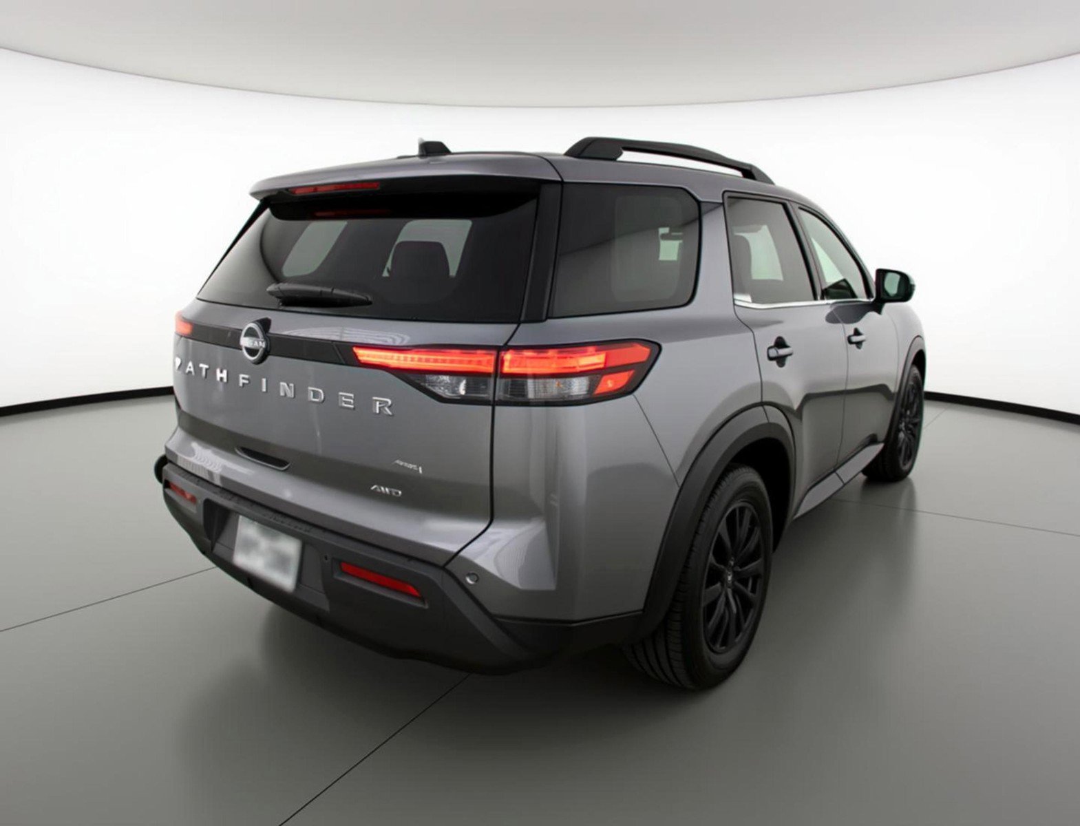 Used 2025 Nissan Pathfinder SV image 9