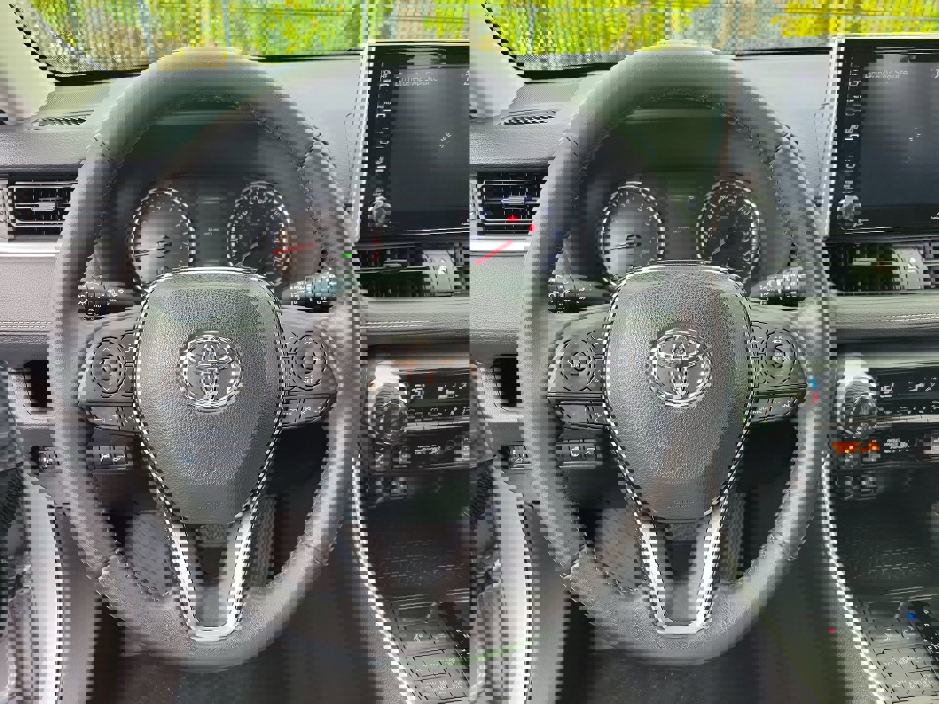 Used 2019 Toyota RAV4 XLE w/ Convenience Package AWD/4WD image 31