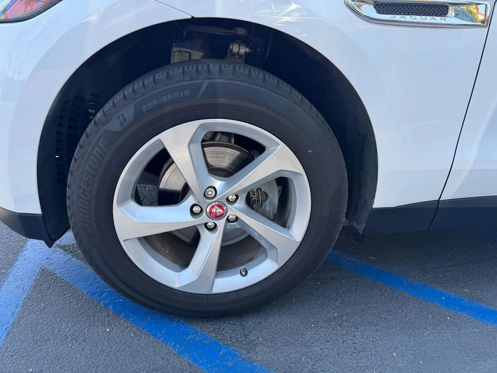 Used 2020 Jaguar F-PACE Premium image 5