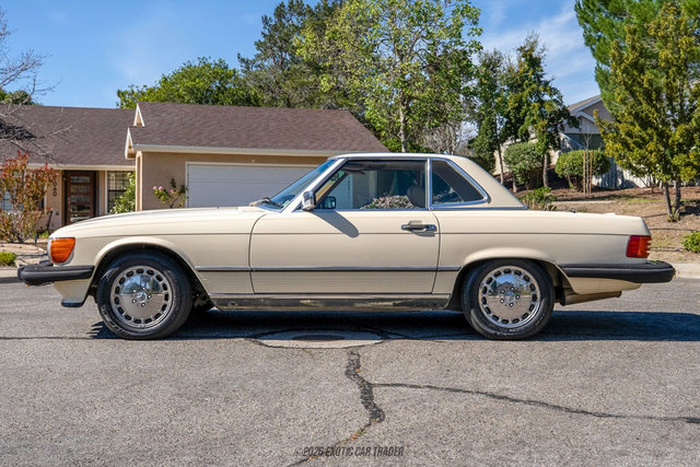 Used 1988 Mercedes-Benz 560 SL image 15