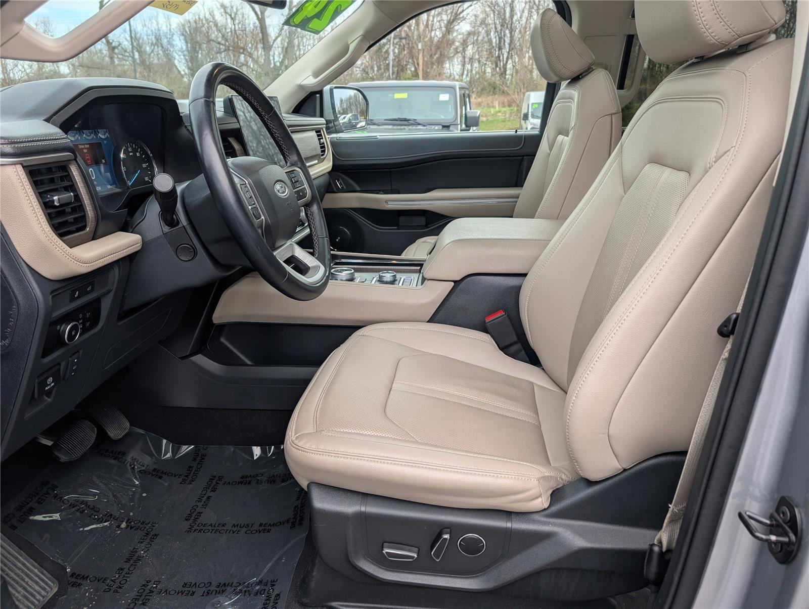 Used 2024 Ford Expedition Limited image 20