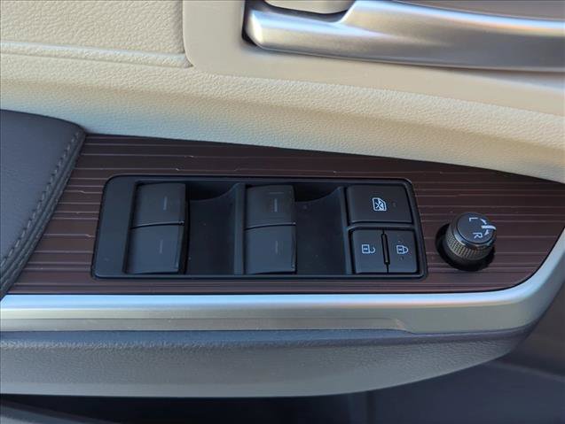 Used 2021 Toyota Sienna XLE AWD/4WD image 7