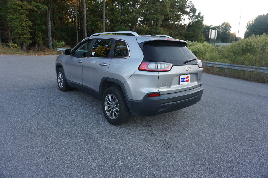 Used 2020 Jeep Cherokee Latitude Plus w/ Comfort/Convenience Group AWD/4WD image 21
