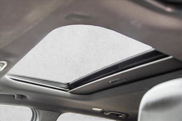 Used 2023 Jeep Grand Cherokee Altitude image 20