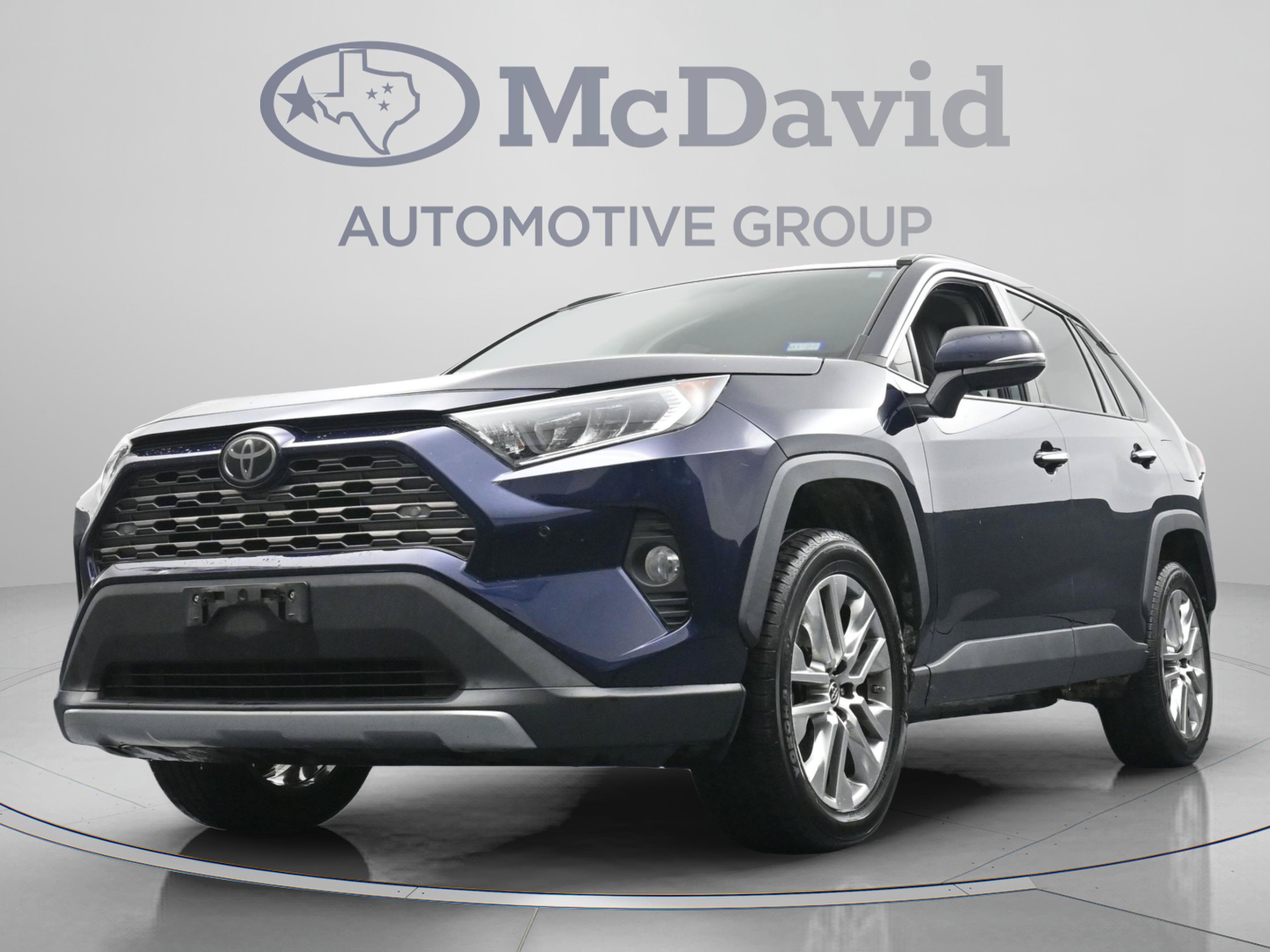 Used 2019 Toyota RAV4 Limited w/ Cold Weather Package FWD image 27