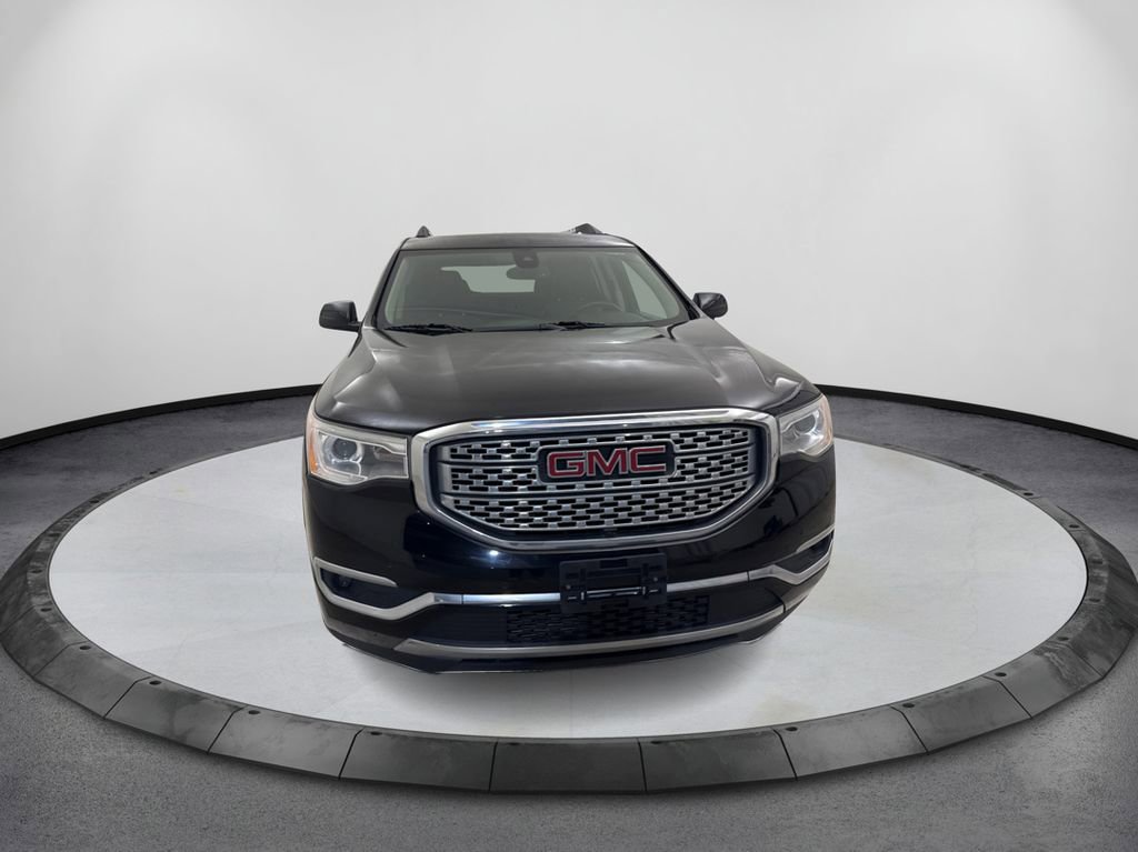 Used 2018 GMC Acadia Denali w/ Technology Package FWD image 2