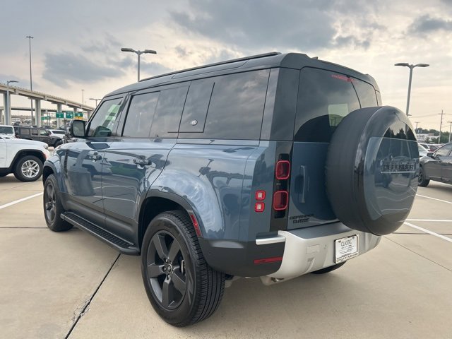 Used 2024 Land Rover Defender 110 S image 6