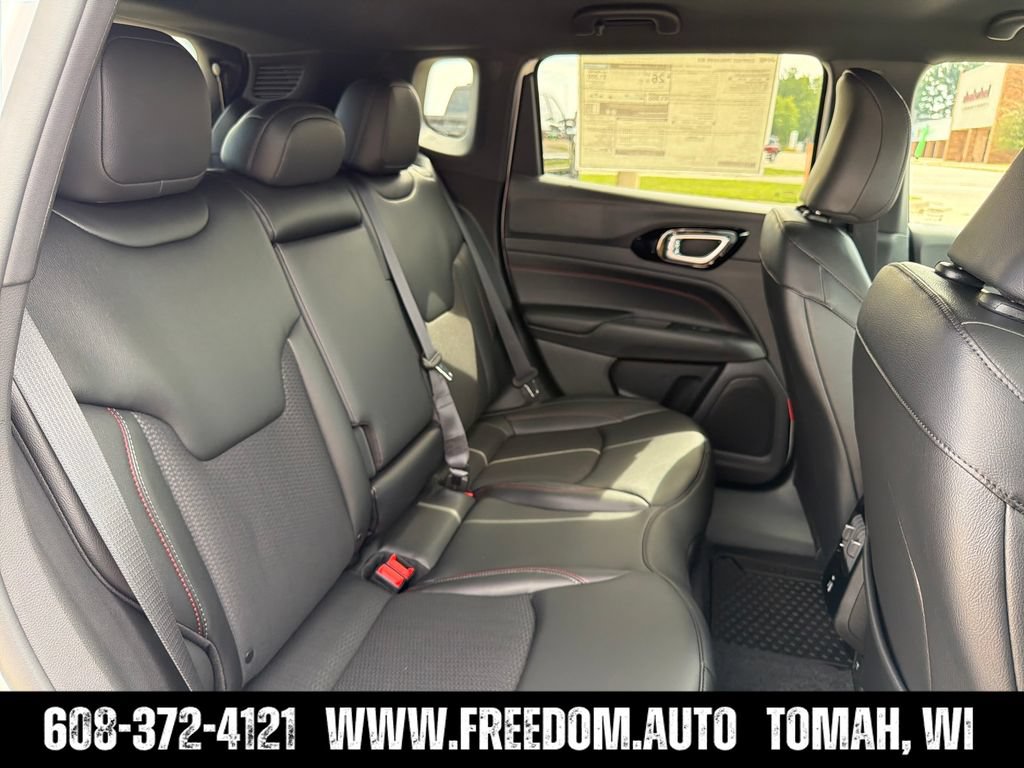 New 2026 Jeep Compass Trailhawk AWD/4WD image 32