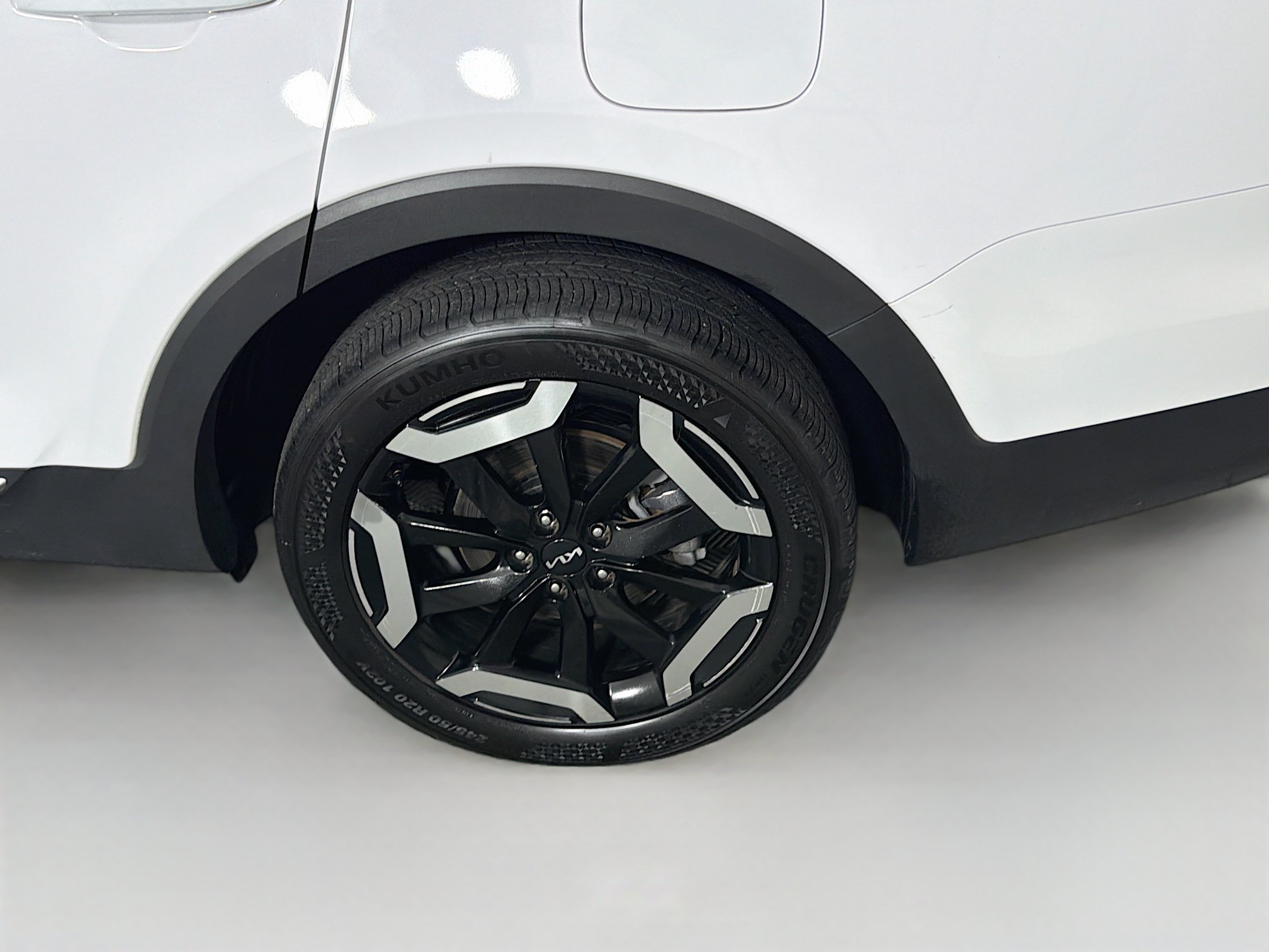 Used 2025 Kia Telluride S FWD image 11