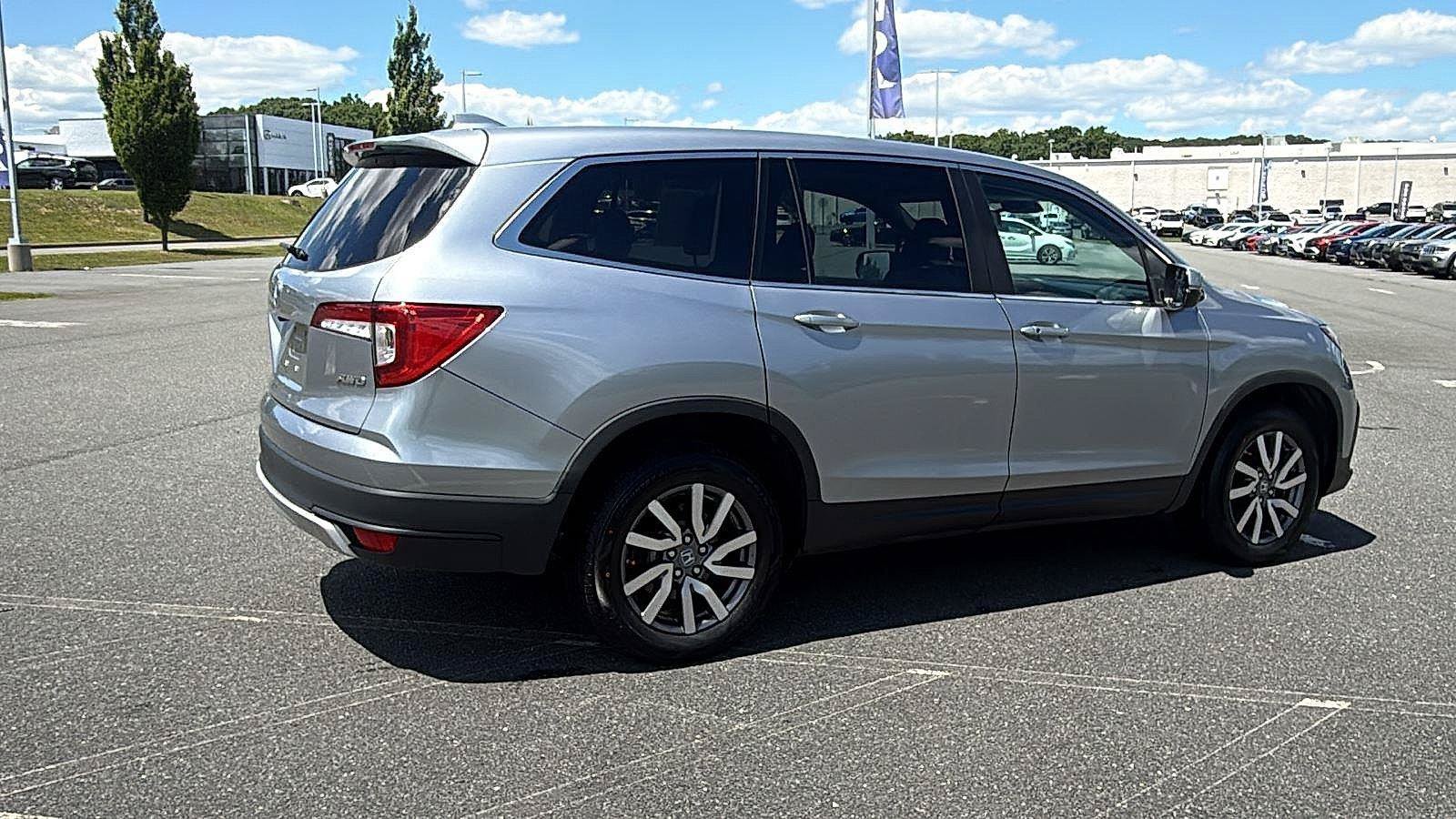 Used 2021 Honda Pilot EX image 5