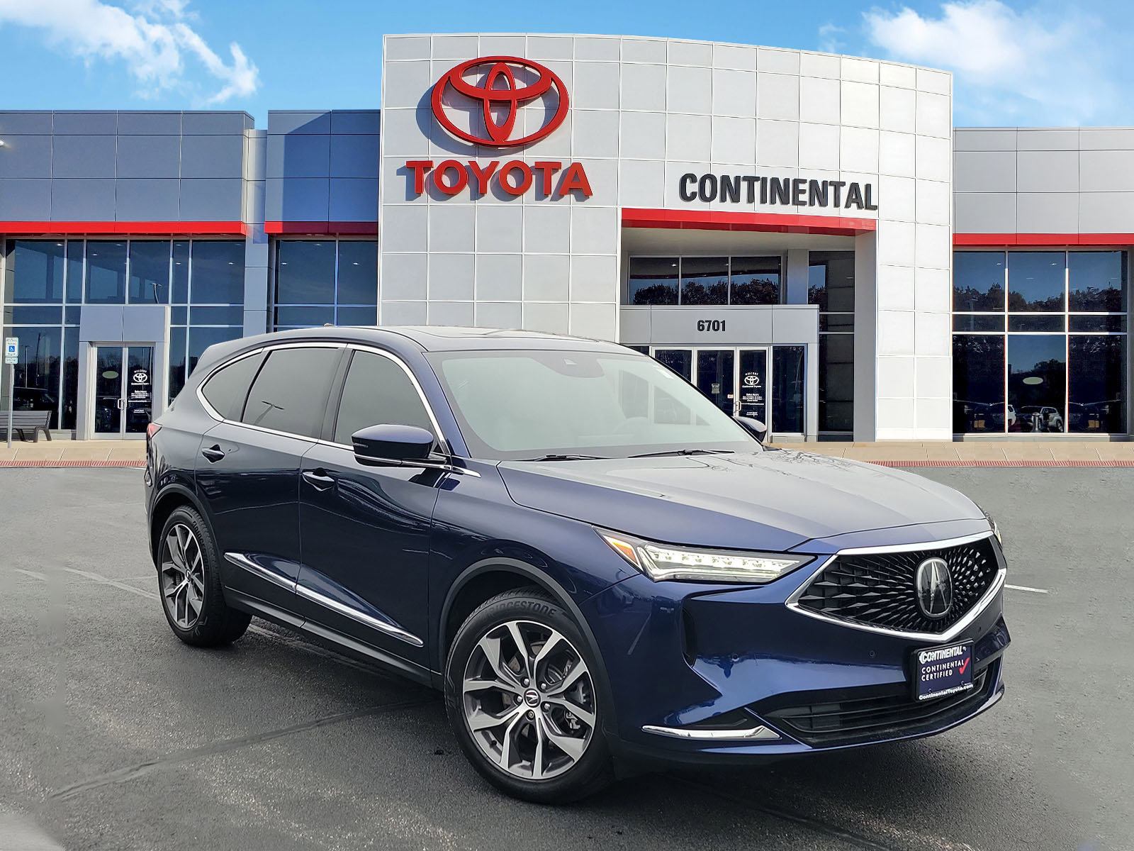 Used 2024 Acura MDX FWD w/ Technology Package image 2