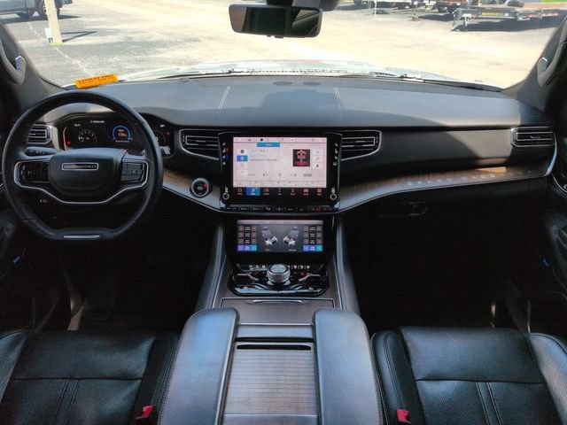 Used 2023 Jeep Grand Wagoneer Series II w/ Flexible Seating Group AWD/4WD image 17