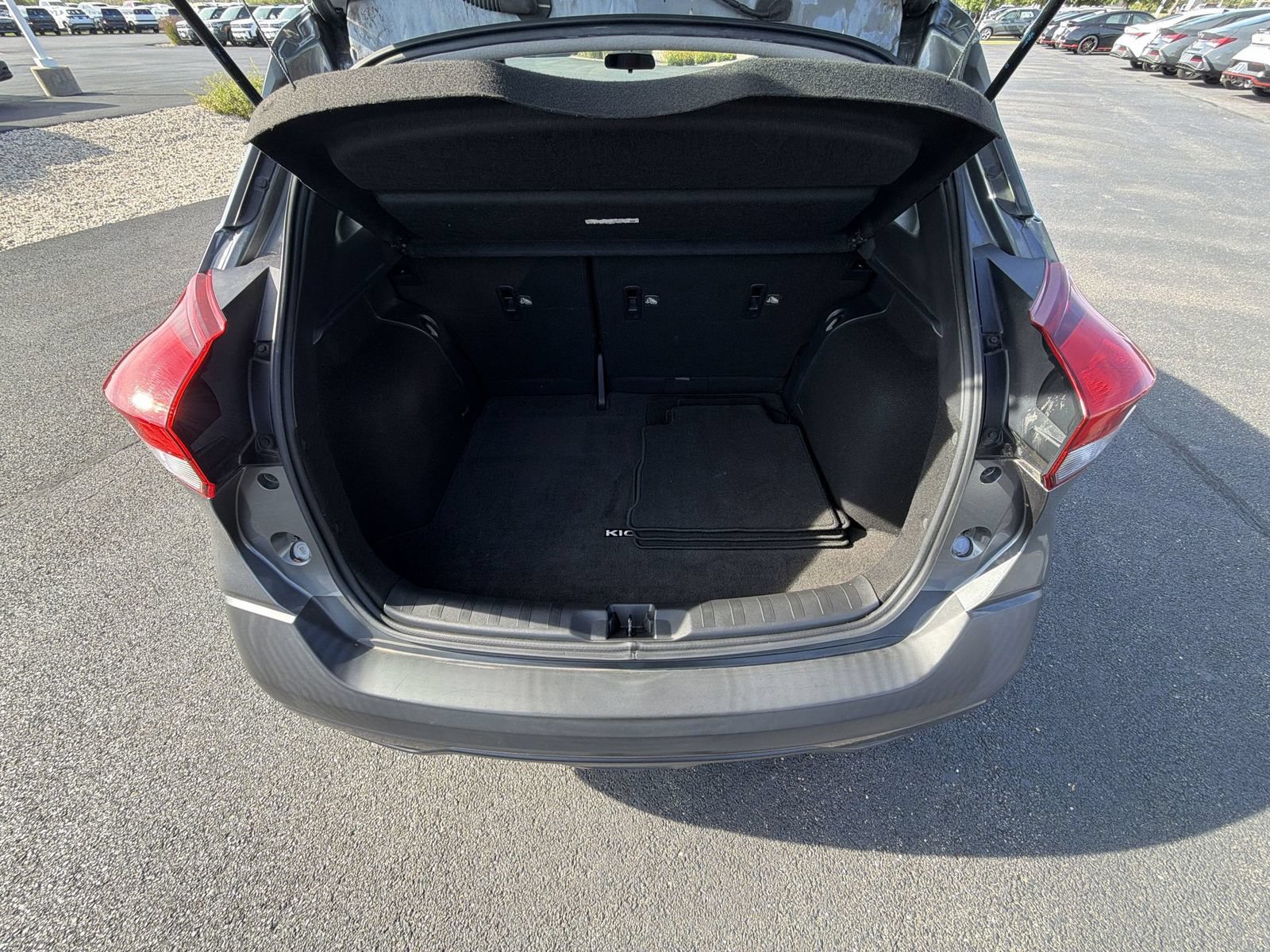 Used 2019 Nissan Kicks SR FWD image 23