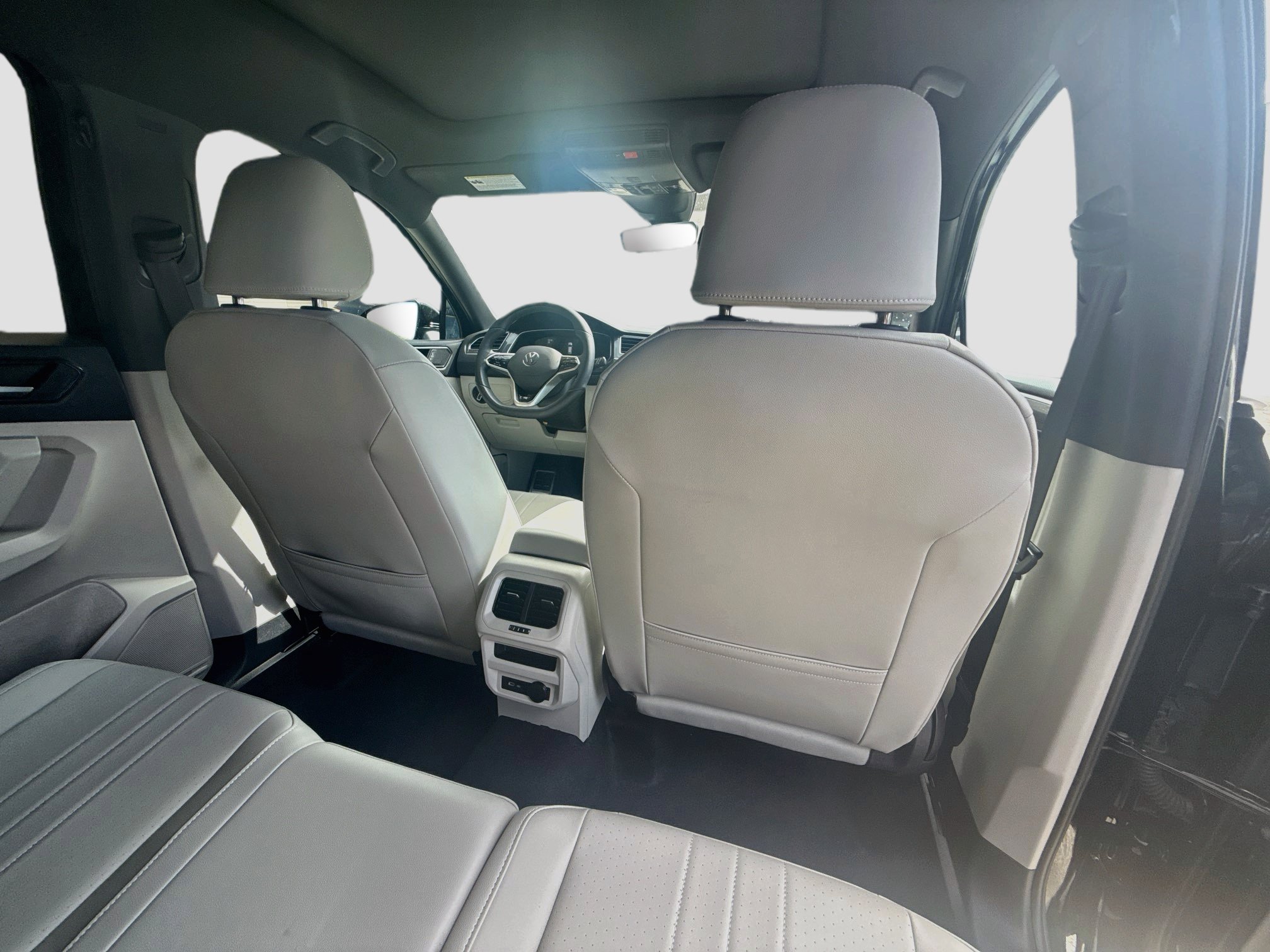 Used 2024 Volkswagen Tiguan SE R-Line FWD image 29