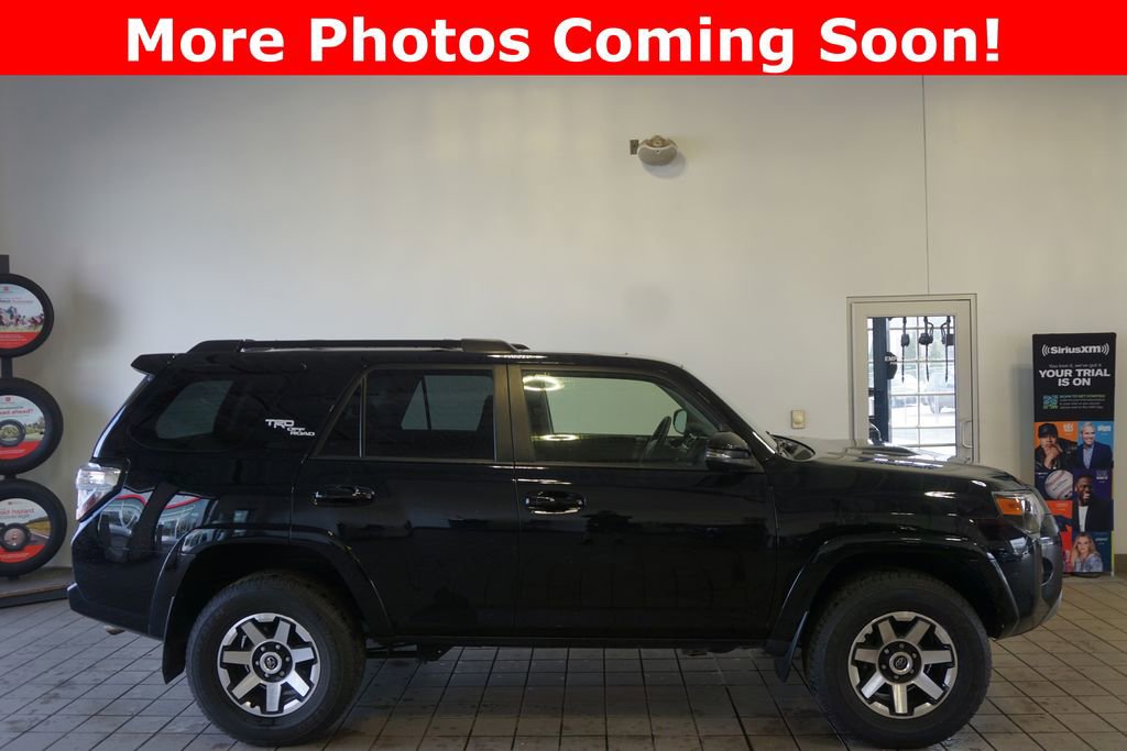 Certified 2023 Toyota 4Runner TRD Off-Road Premium w/ Moonroof Package image 2