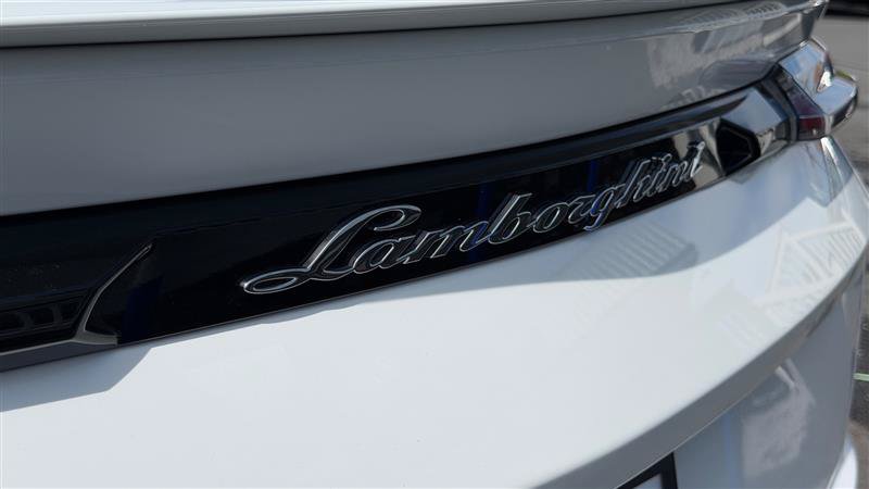 Used 2020 Lamborghini Urus AWD/4WD image 20