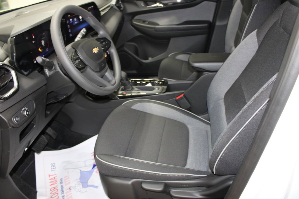 New 2026 Chevrolet TrailBlazer LS w/ LS Convenience Package FWD image 17