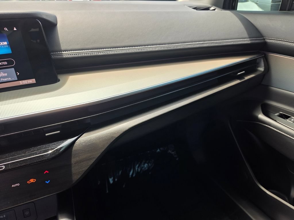 Used 2025 Nissan Murano SL AWD/4WD image 28