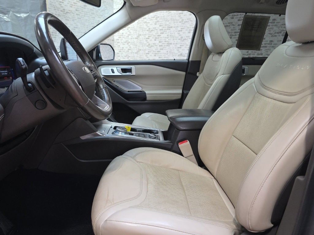 Used 2020 Ford Explorer Platinum w/ Premium Technology Package image 27