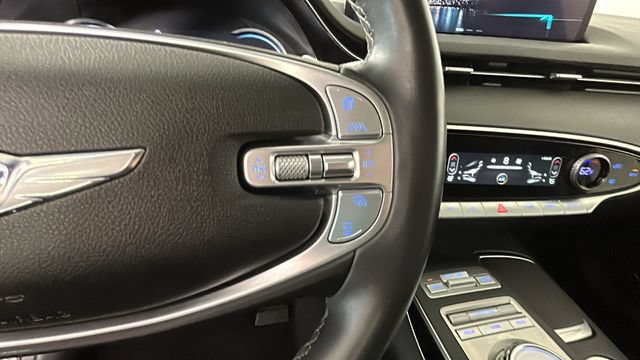 Used 2025 Genesis GV70 2.5T AWD/4WD image 17