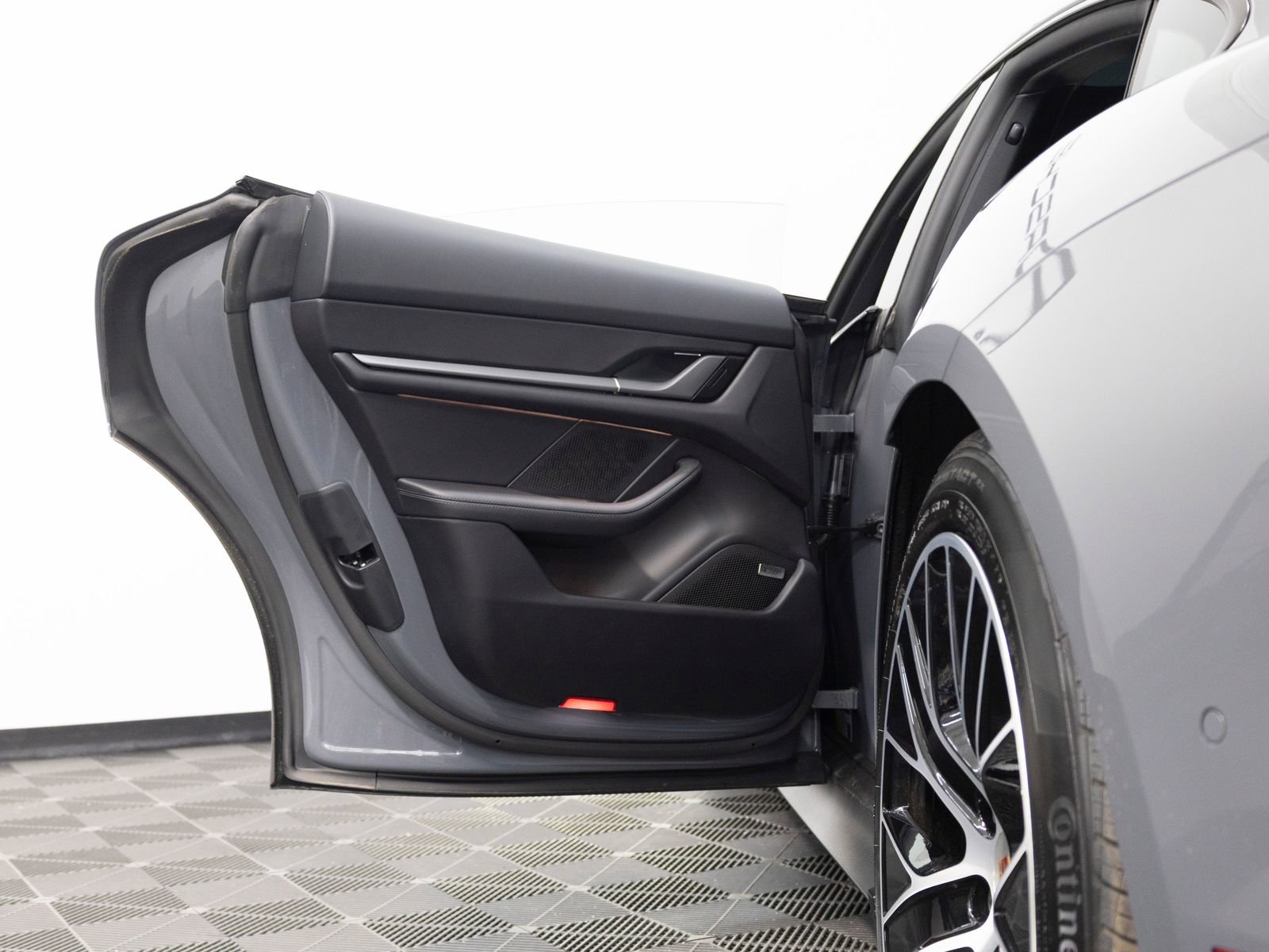 New 2026 Porsche Taycan image 26