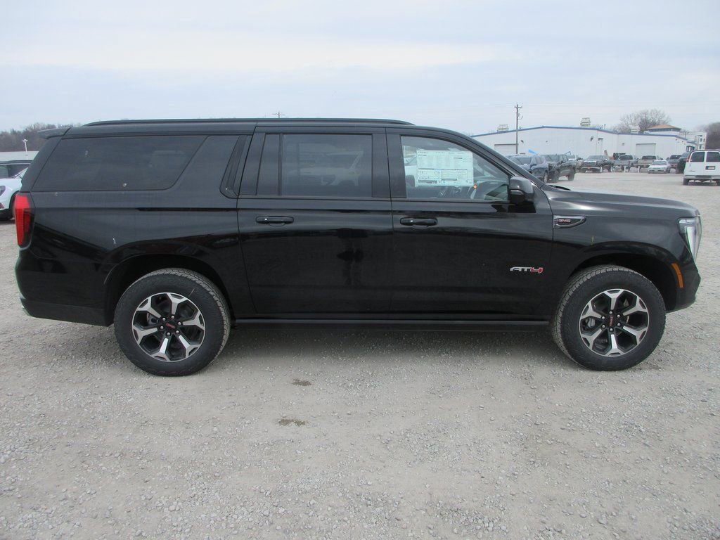 New 2026 GMC Yukon XL AT4 w/ AT4 Premium Package image 3