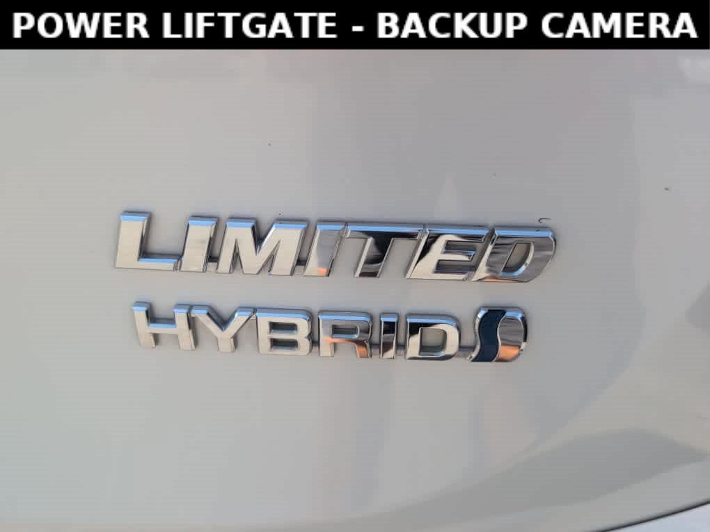 Used 2017 Toyota RAV4 Limited w/ Carpet Mat Package AWD/4WD image 5