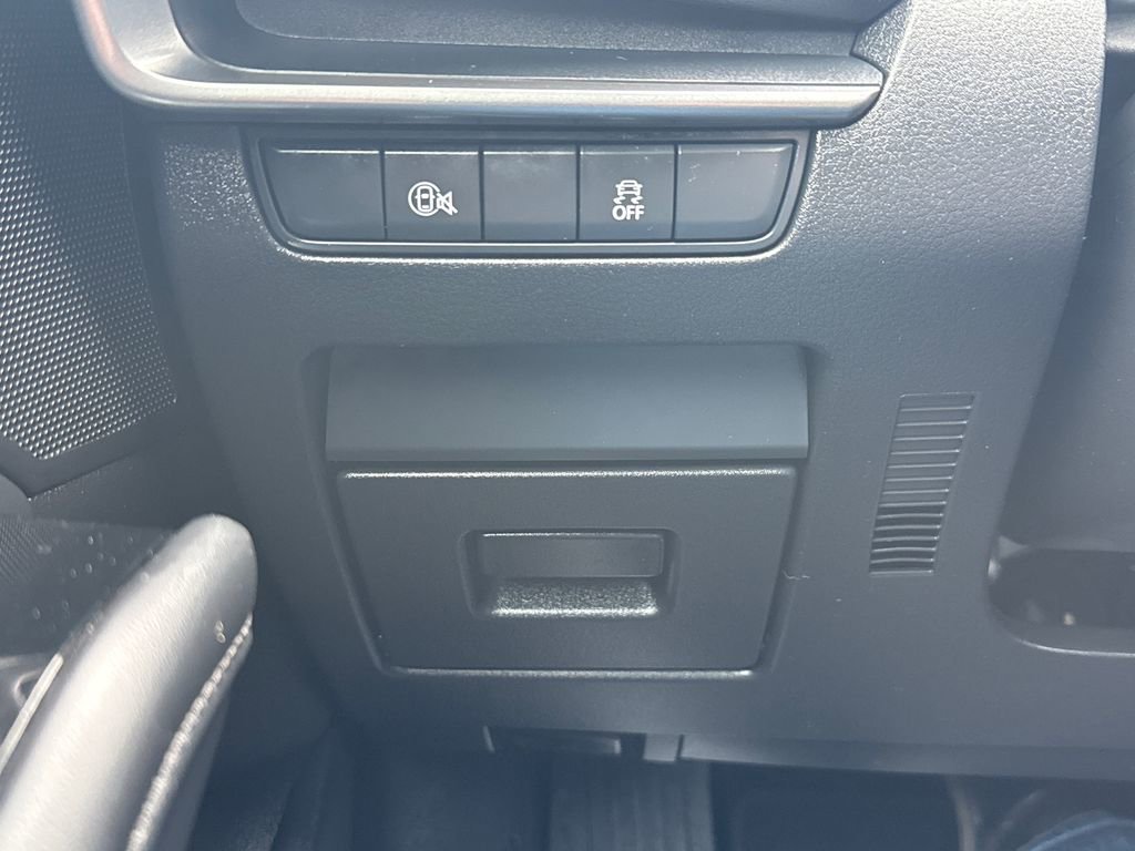 Used 2024 MAZDA MAZDA3 s image 32