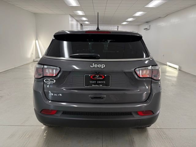 Used 2024 Jeep Compass Sport image 7