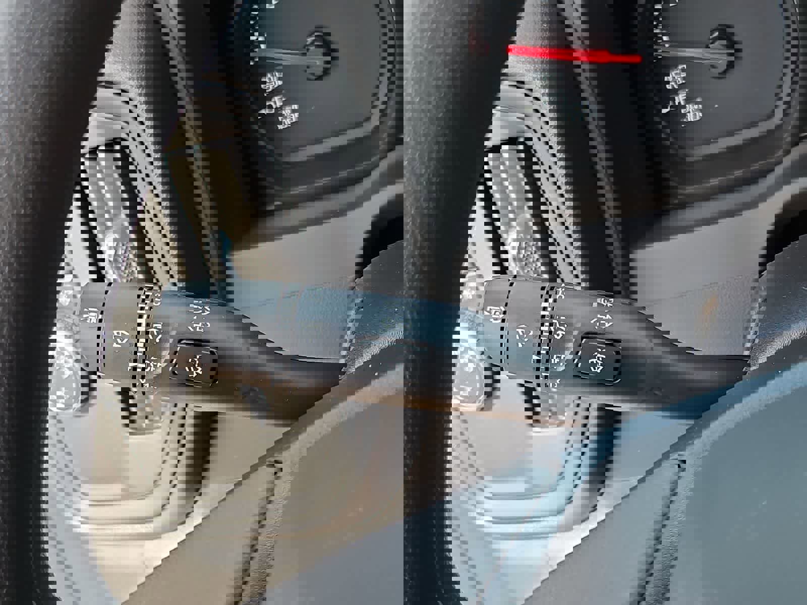 Used 2025 Chevrolet Silverado 1500 Custom image 26