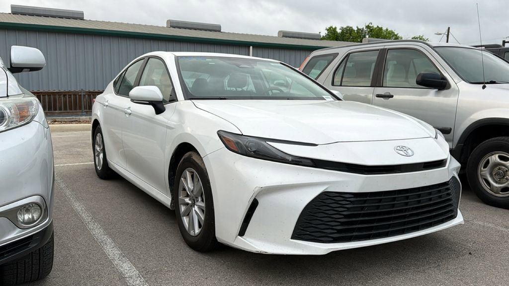 Certified 2025 Toyota Camry LE image 3