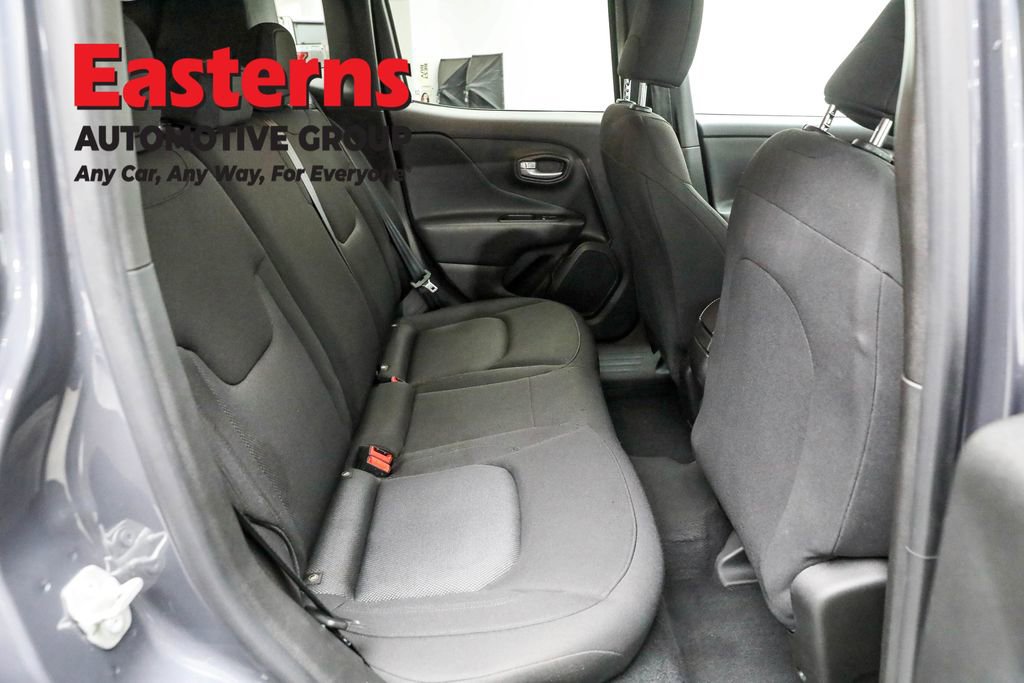 Used 2023 Jeep Renegade Latitude image 22