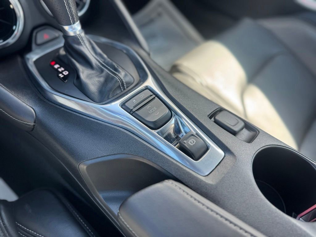 Used 2016 Chevrolet Camaro SS RWD image 31