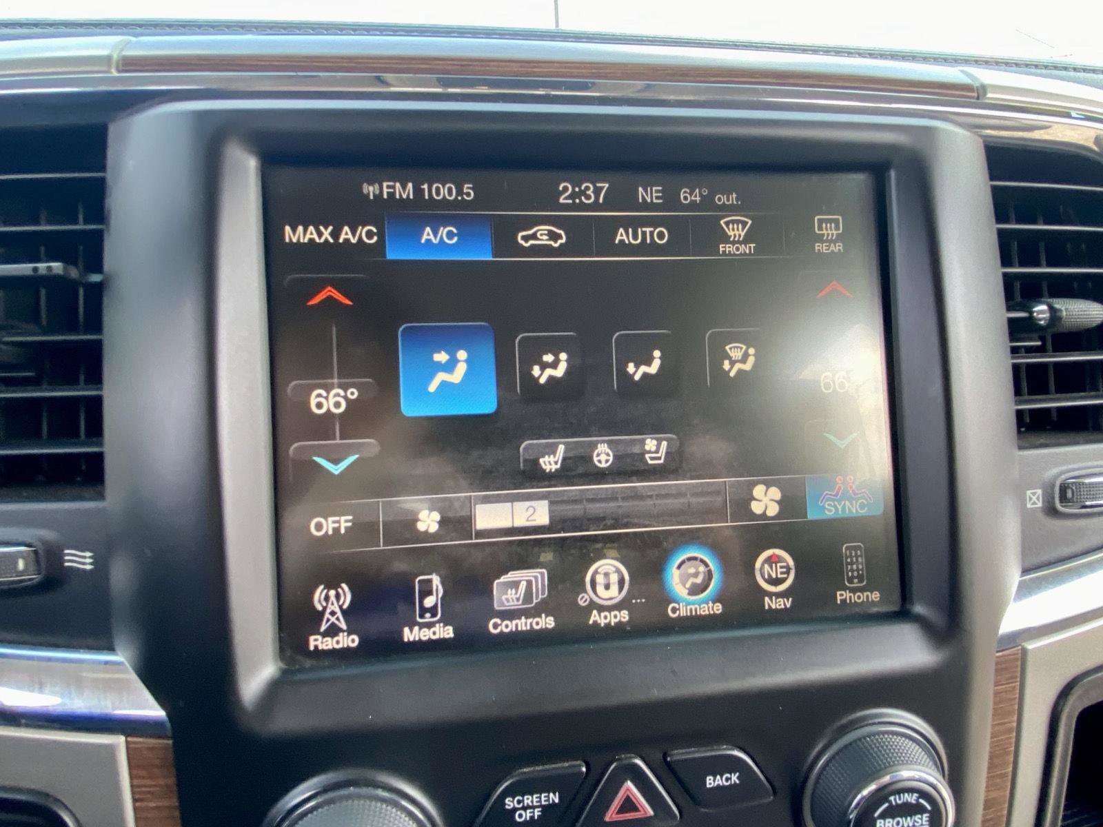 Used 2015 RAM 2500 Laramie w/ Convenience Group image 20