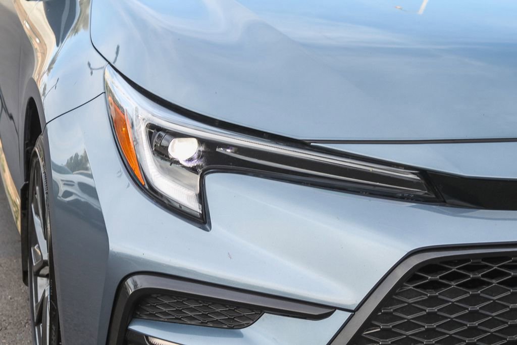 Used 2025 Toyota Corolla SE FWD image 4