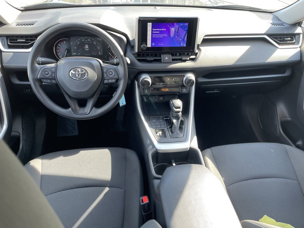 Used 2025 Toyota RAV4 LE AWD/4WD image 15
