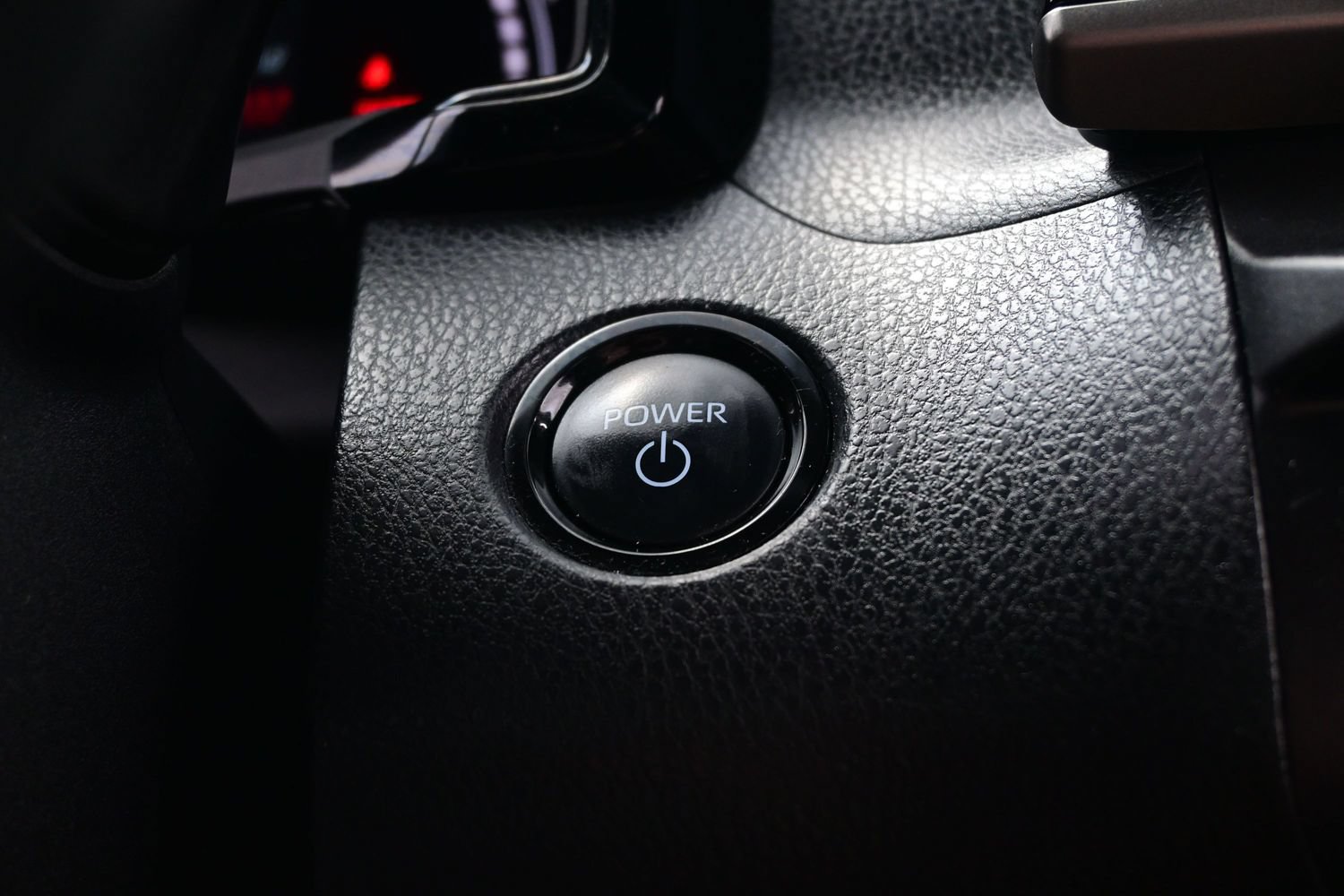 Used 2025 Toyota Camry SE FWD image 23