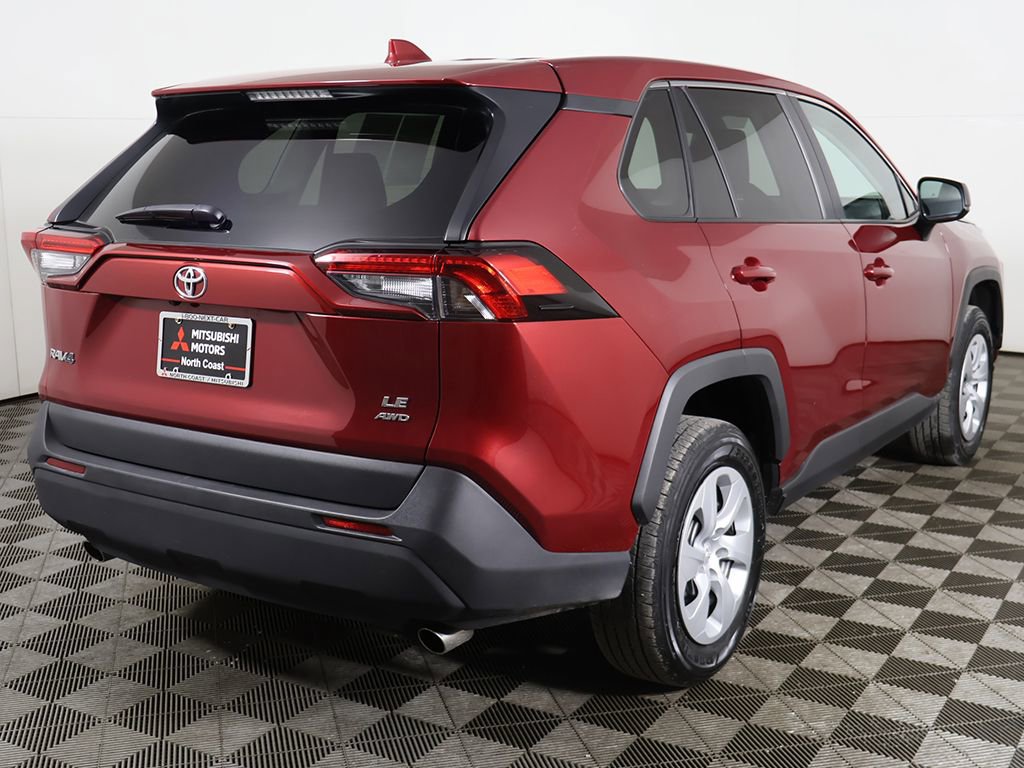 Used 2024 Toyota RAV4 LE image 7