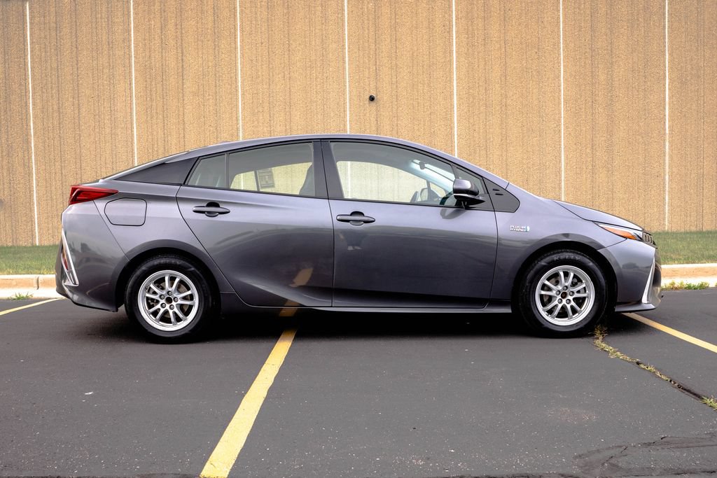 Used 2018 Toyota Prius Prime Premium FWD image 13